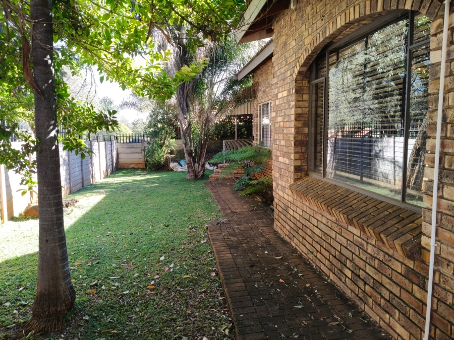 3 Bedroom Property for Sale in Safari Gardens North West